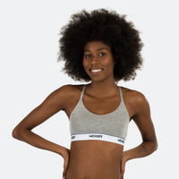 Aya wears a size S