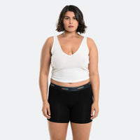 Alexa wears a size XL