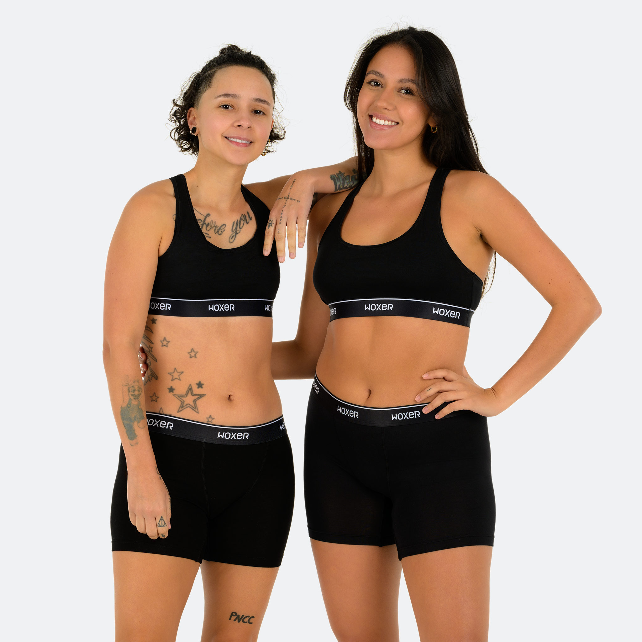 Carla wears a size M, Chas wears a size S