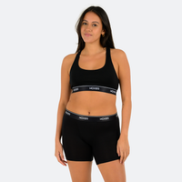 Carla wears a size M
