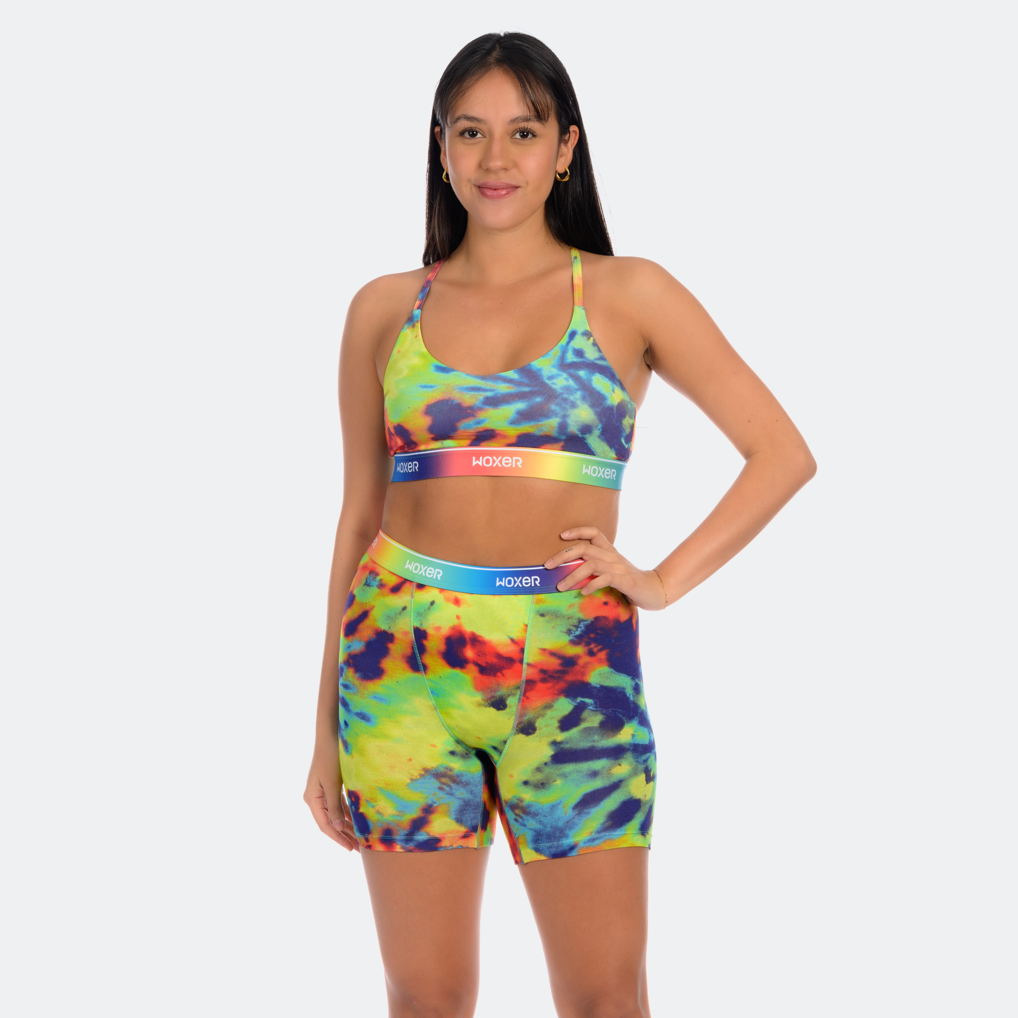Carla wears a size L