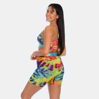 Carla wears a size L