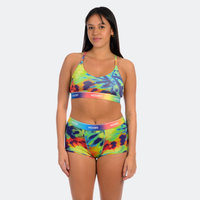 Carla wears a size L