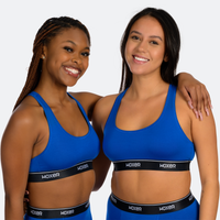 Niyah wears a size S, Carla wears a size L