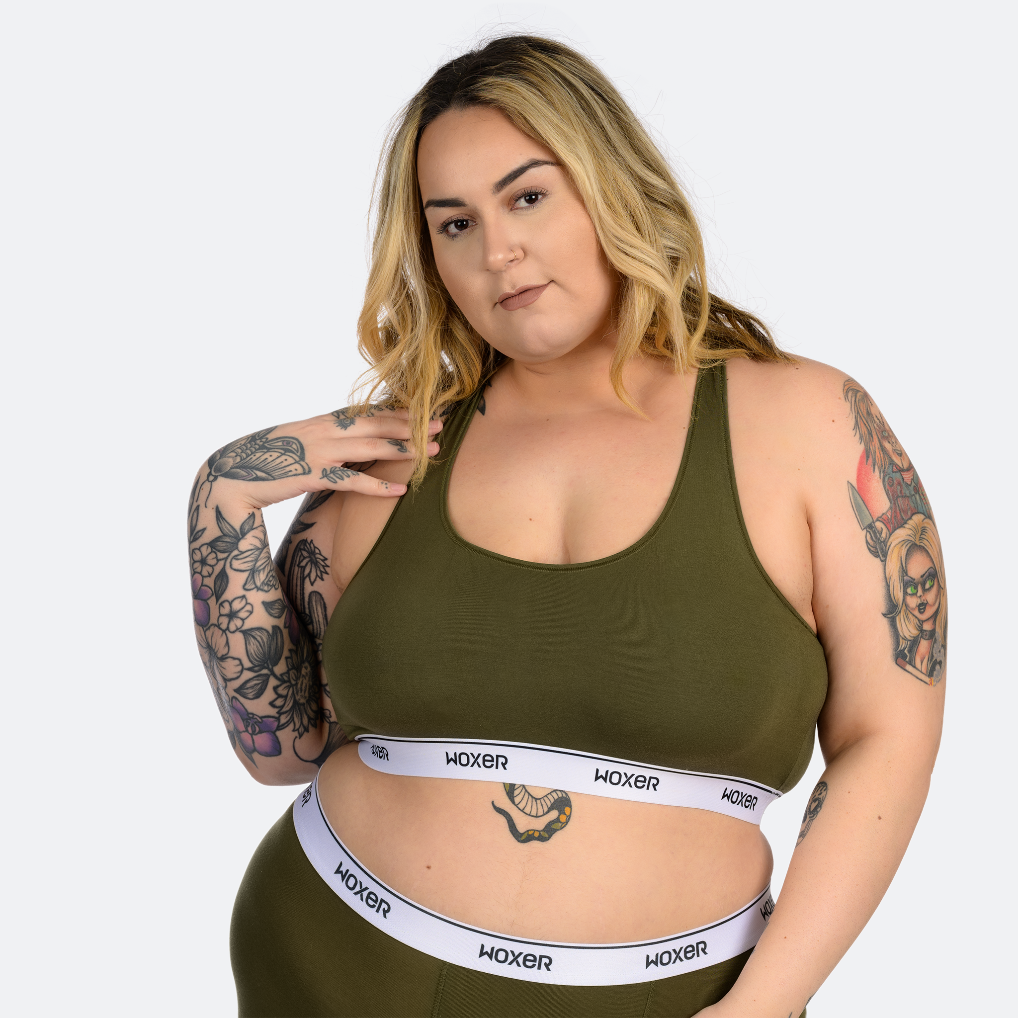 Claudia wears a size XL