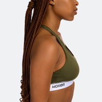 Niyah wears a size S