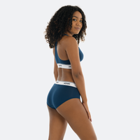 Cece wears a size S