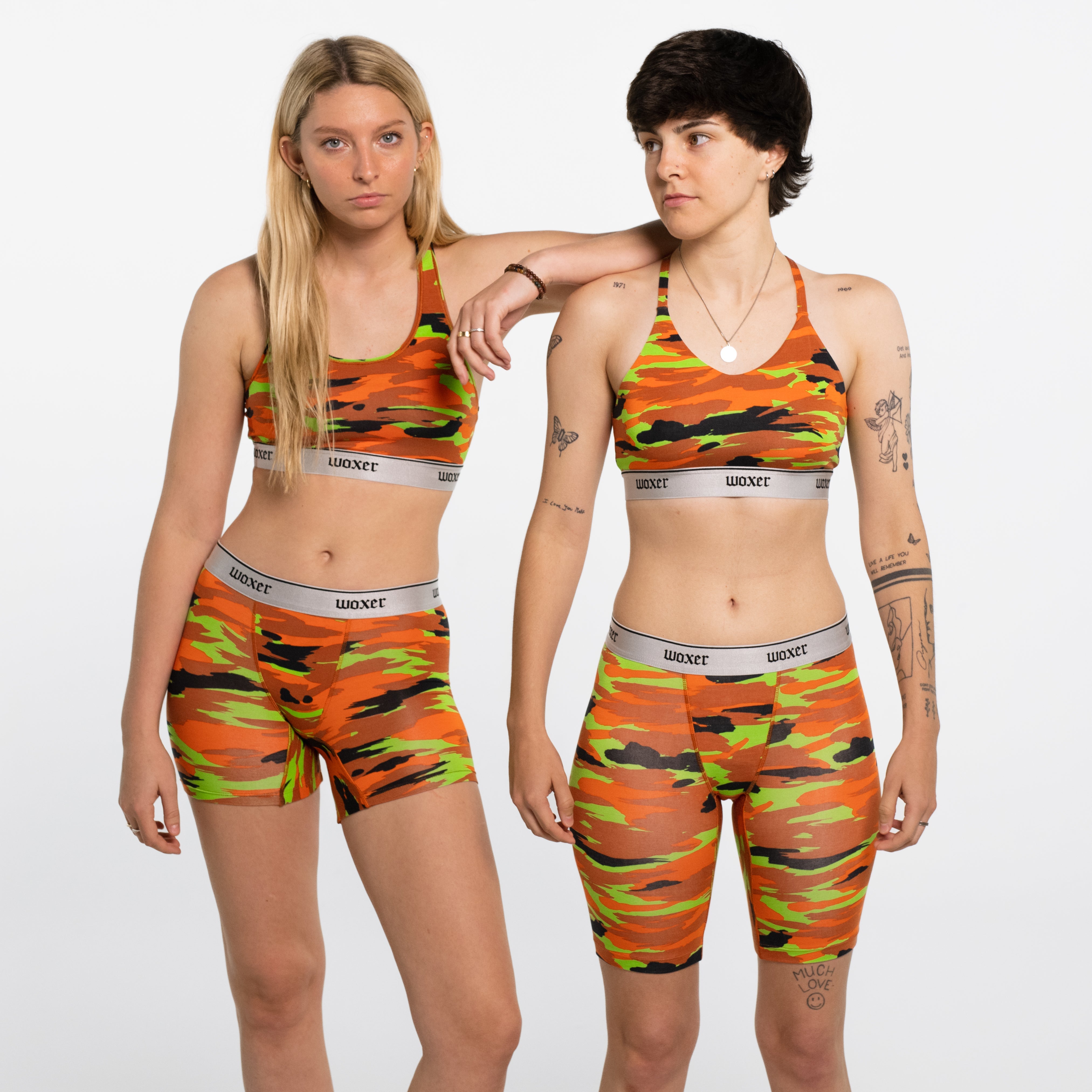 Juliana wears a size S, Gabbie wears a size M