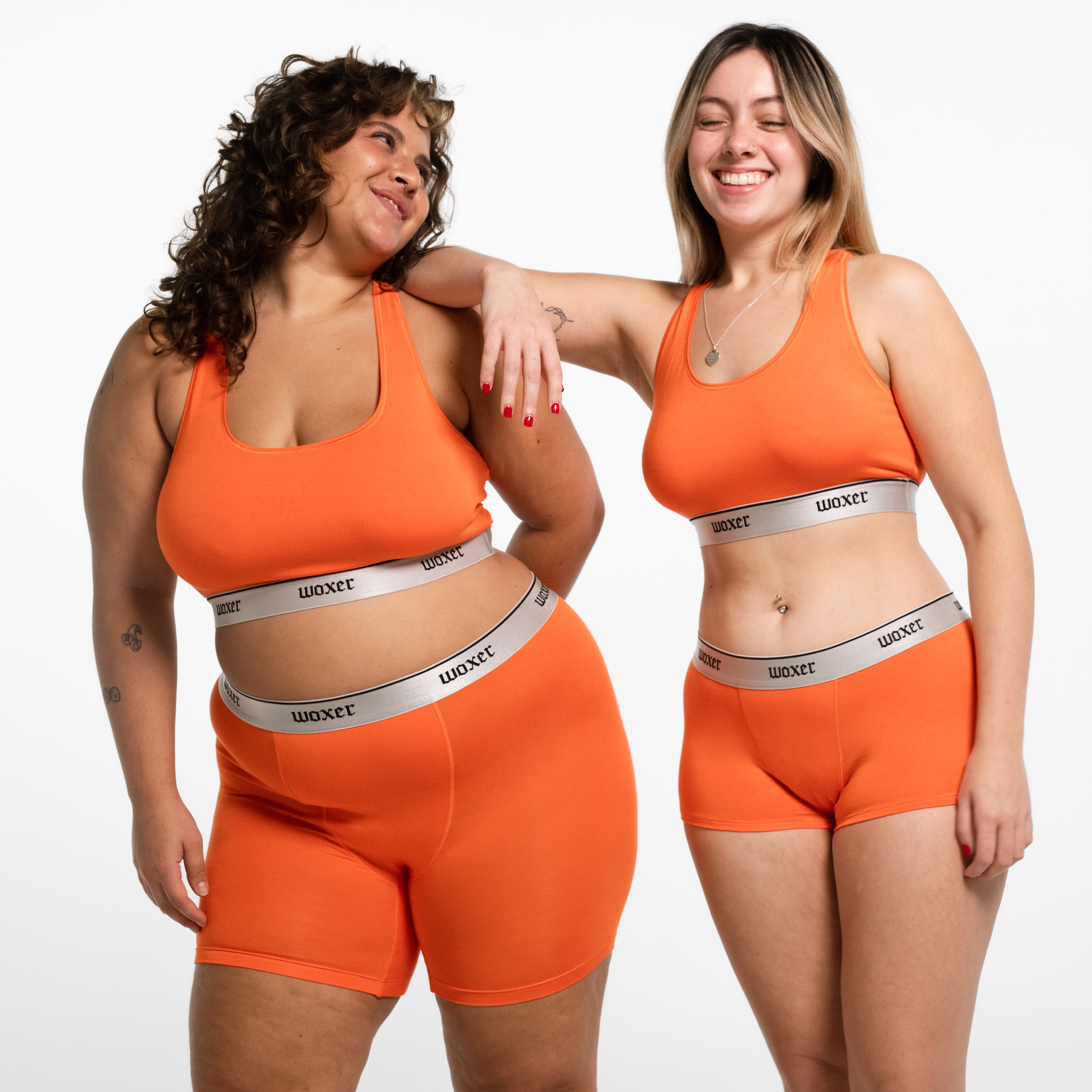 Aymeth wears a size XL, Michela wears a size L
