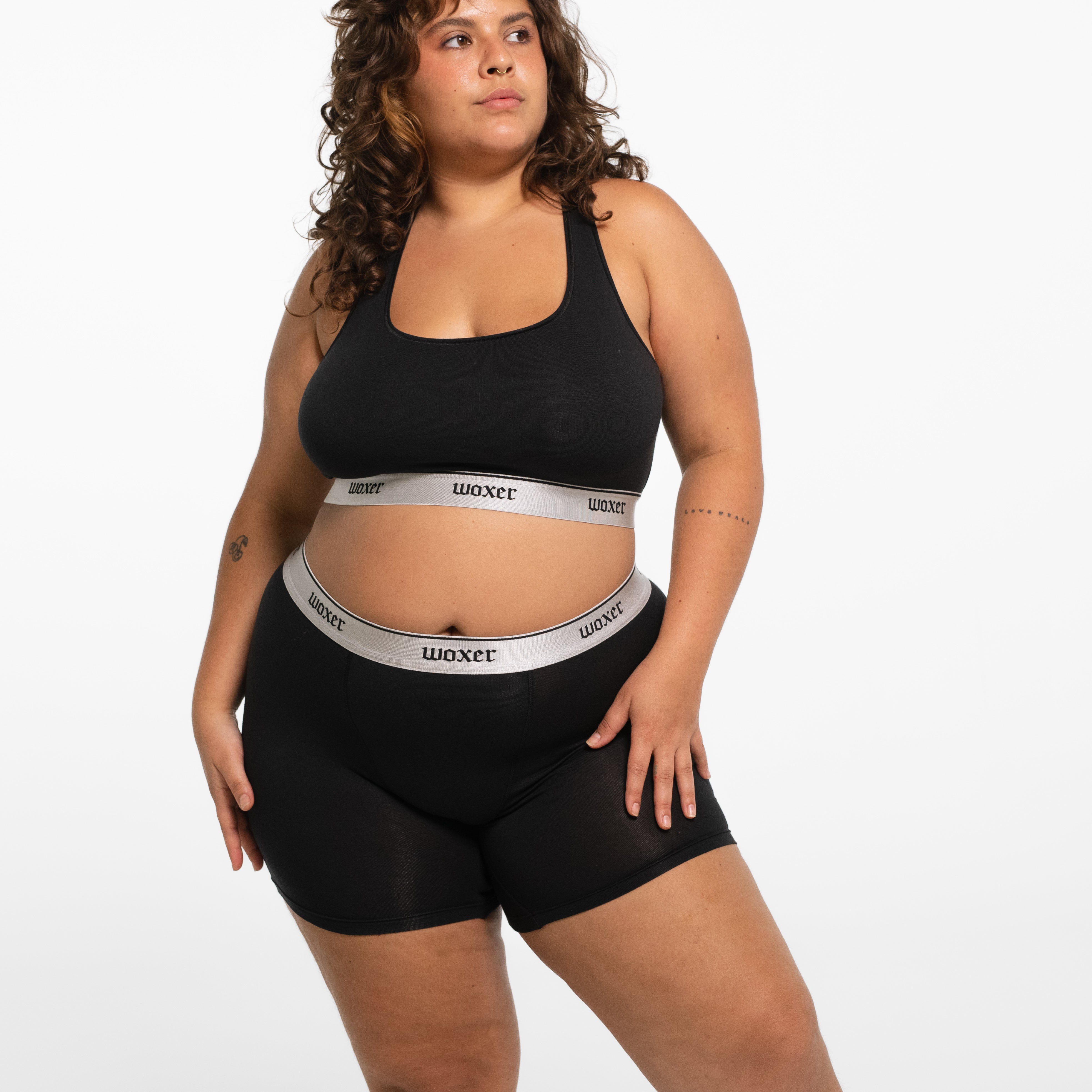 Aymeth wears a size XL