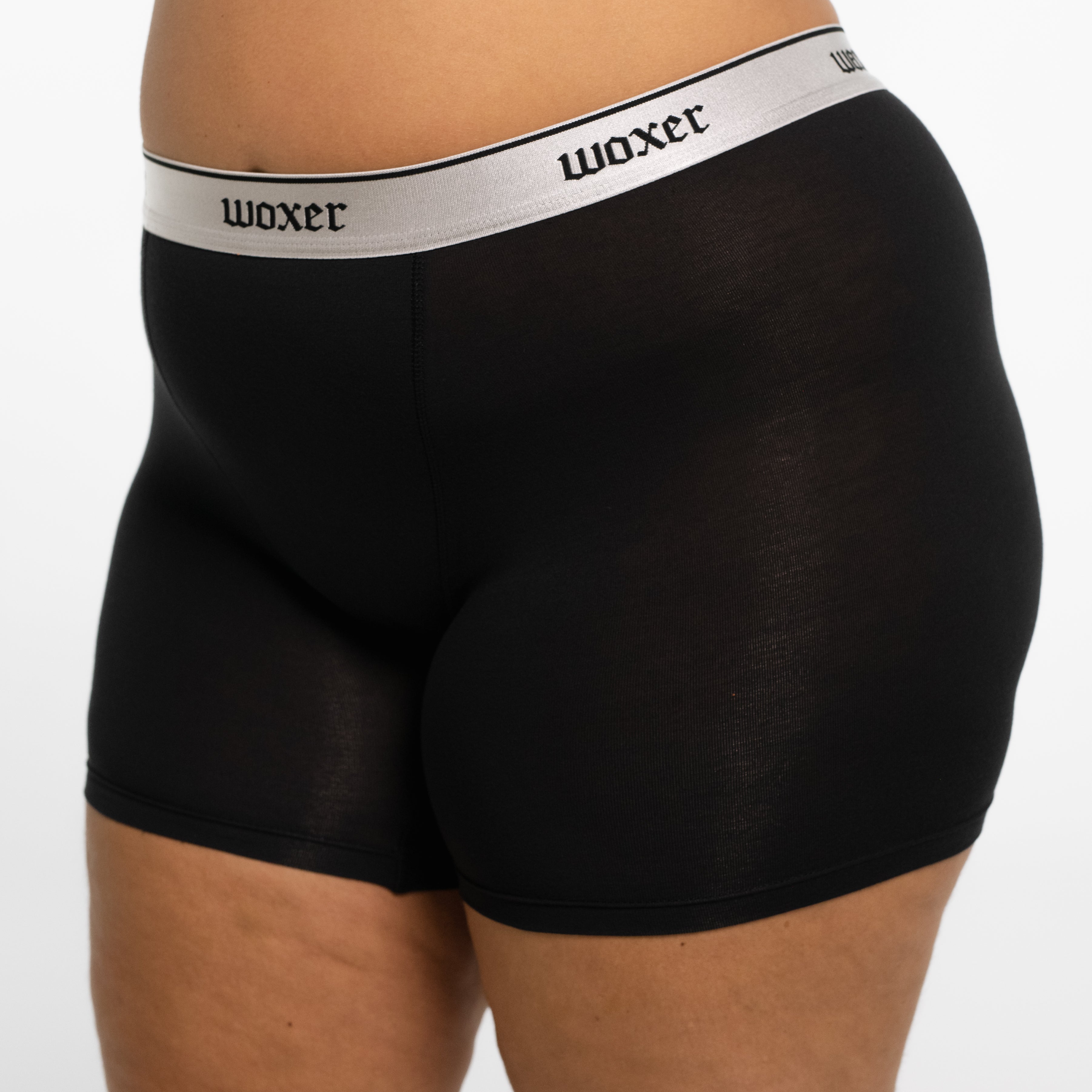 Aymeth wears a size XL