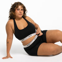 Aymeth wears a size XL