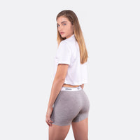 Anna wears a size S