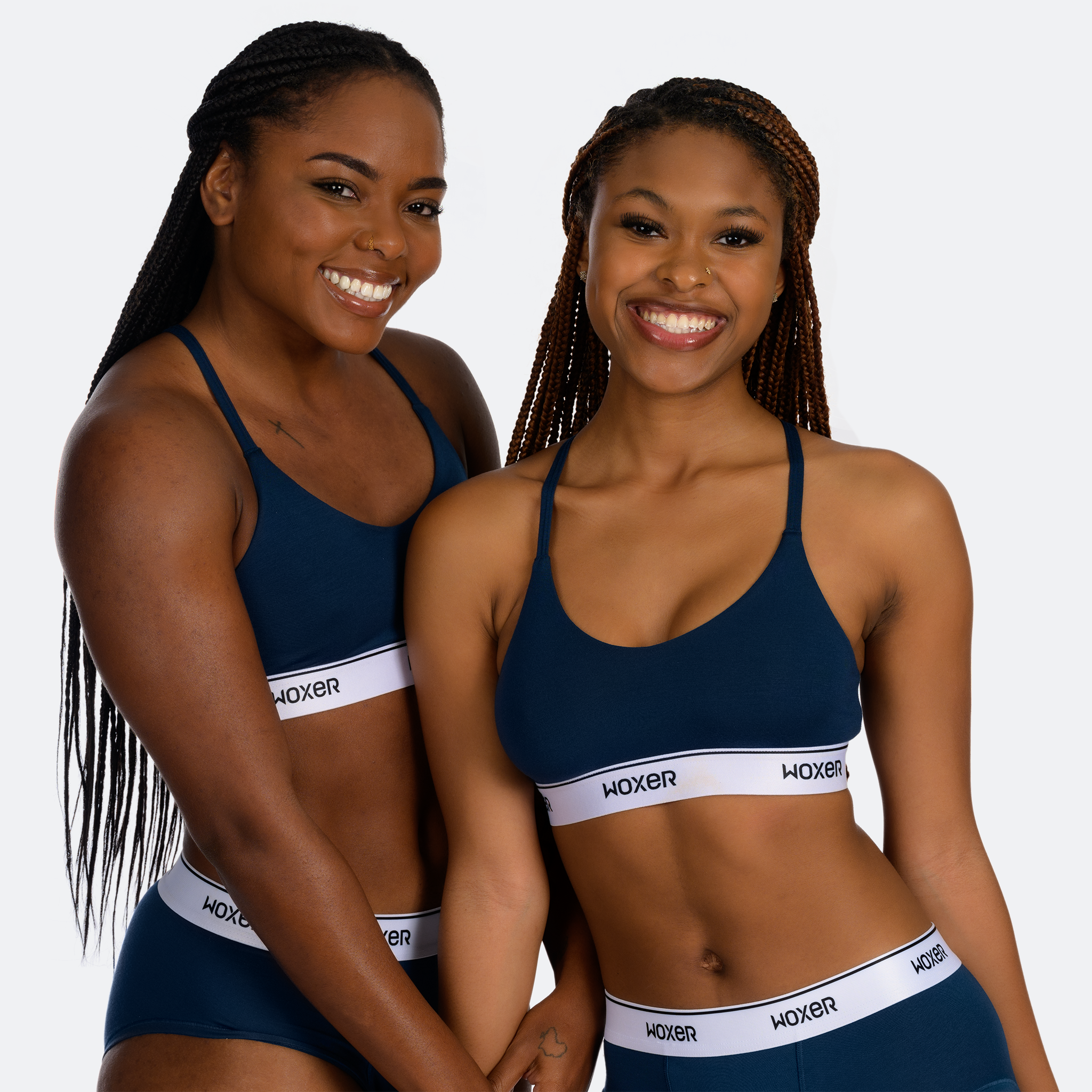 Niyah wears a size M, Ebony wears a size M