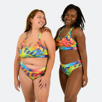 Trini wears a size XL, Lakeria wears a size L