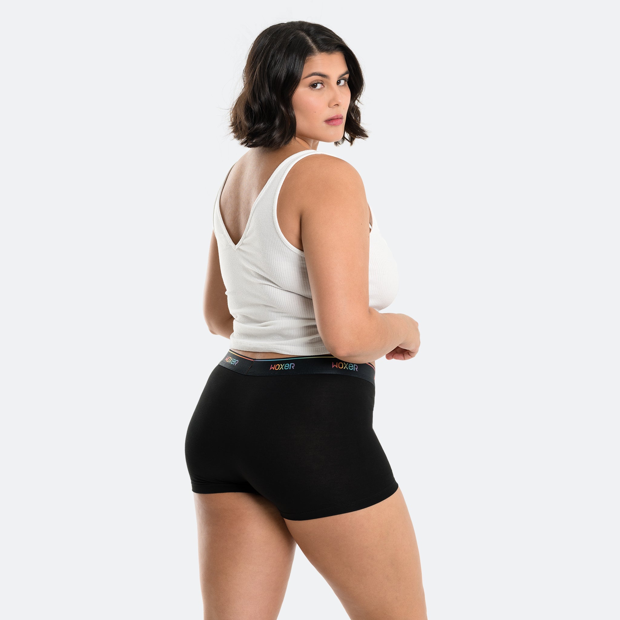 Alexa wears a size XL