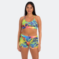 Carla wears a size L