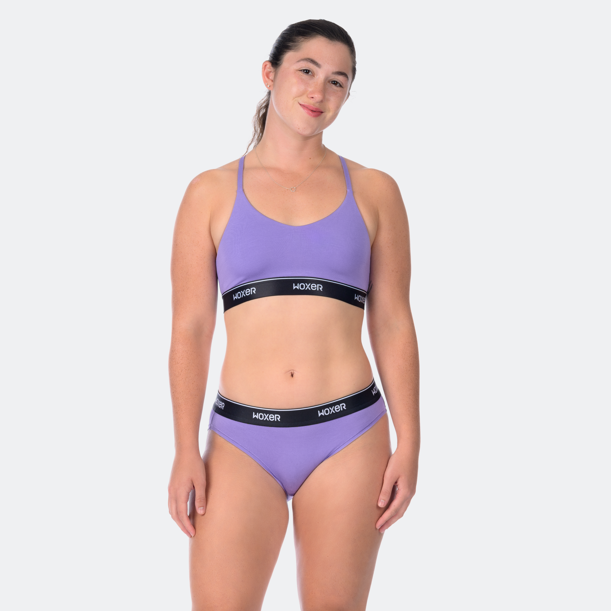 Lia wears a size S