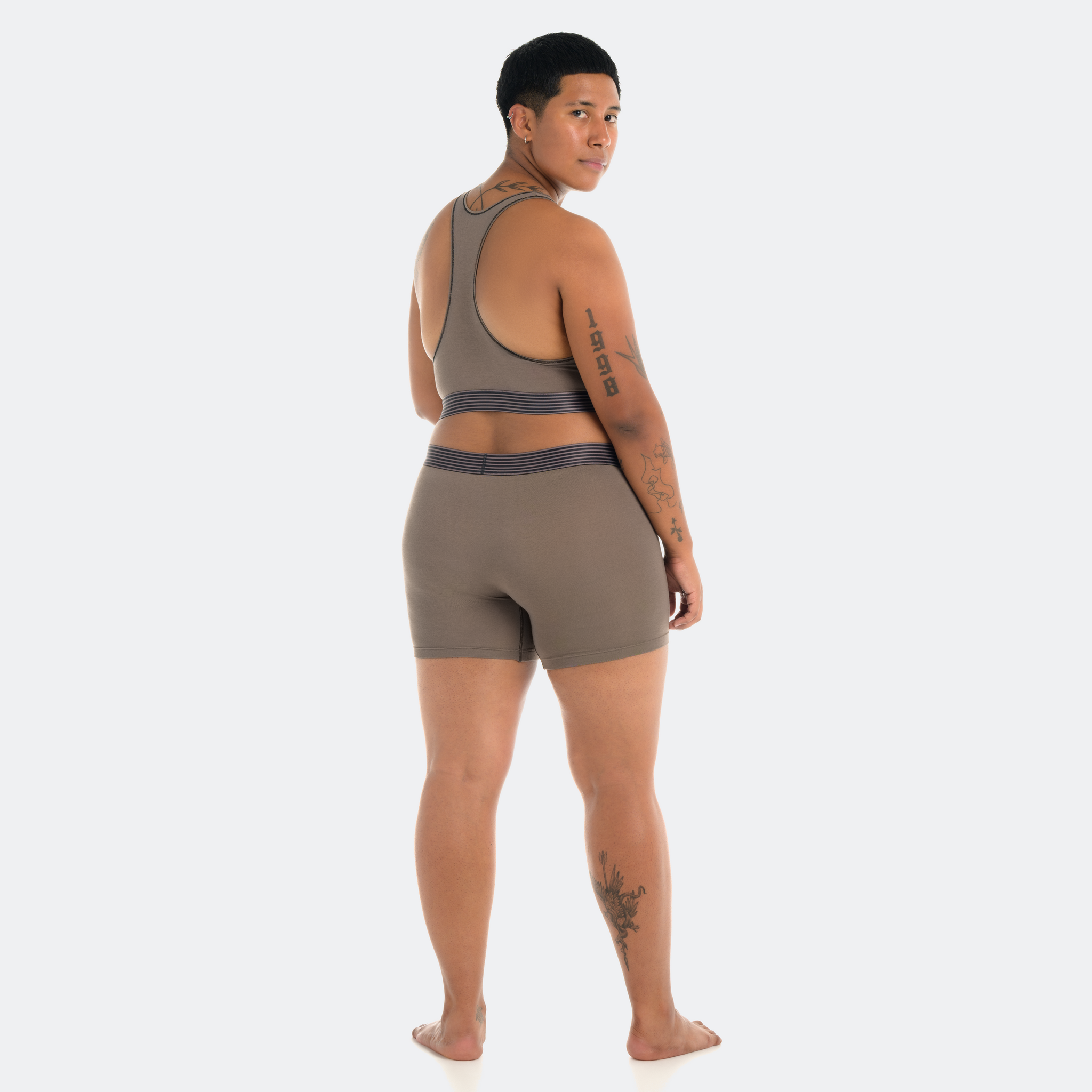 Gabby wears a size L