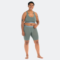 Gabby wears a size L