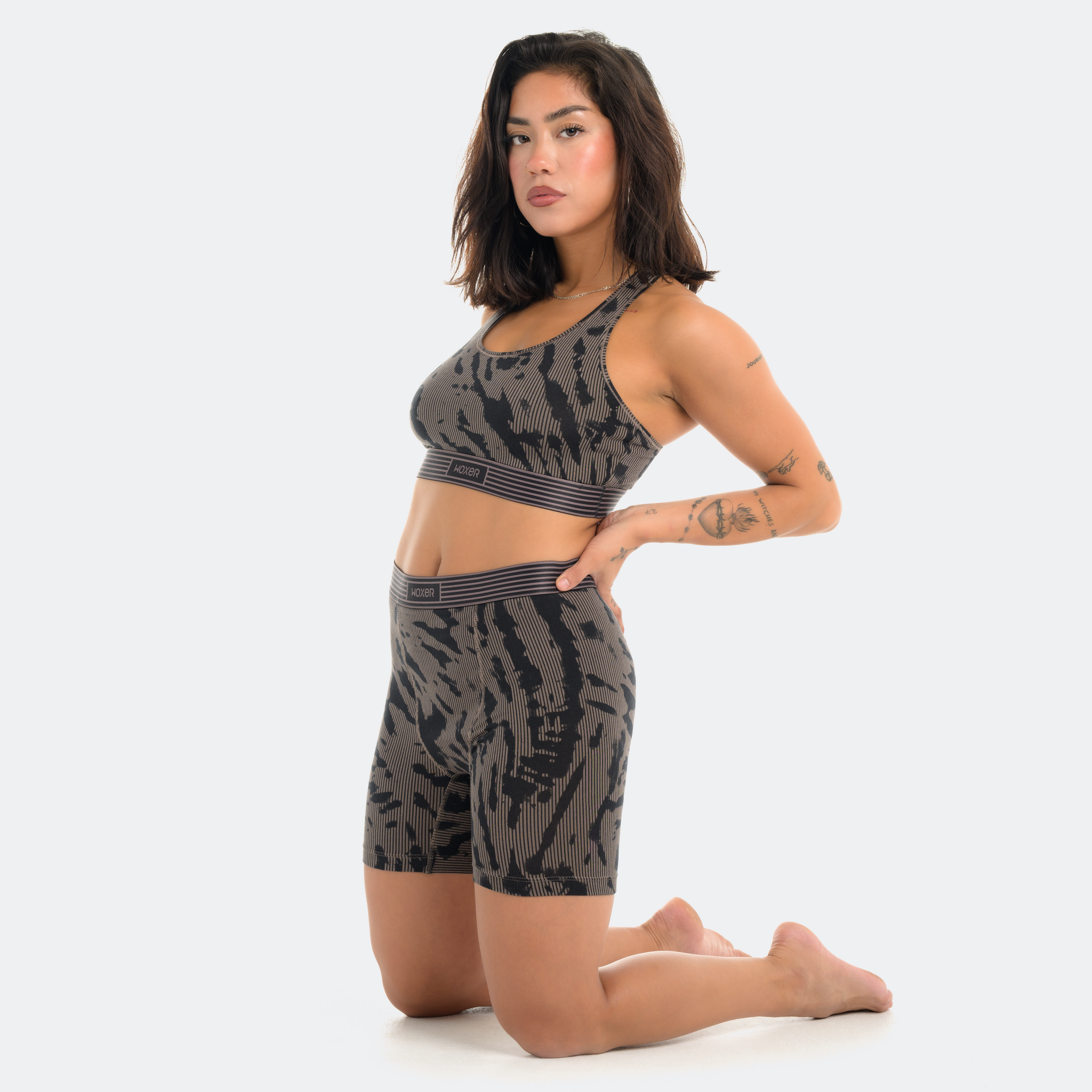 Tess wears a size S