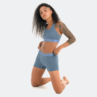 Kiana wears a size S