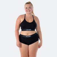 Niki wears a size XL