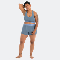 Gabby wears a size L