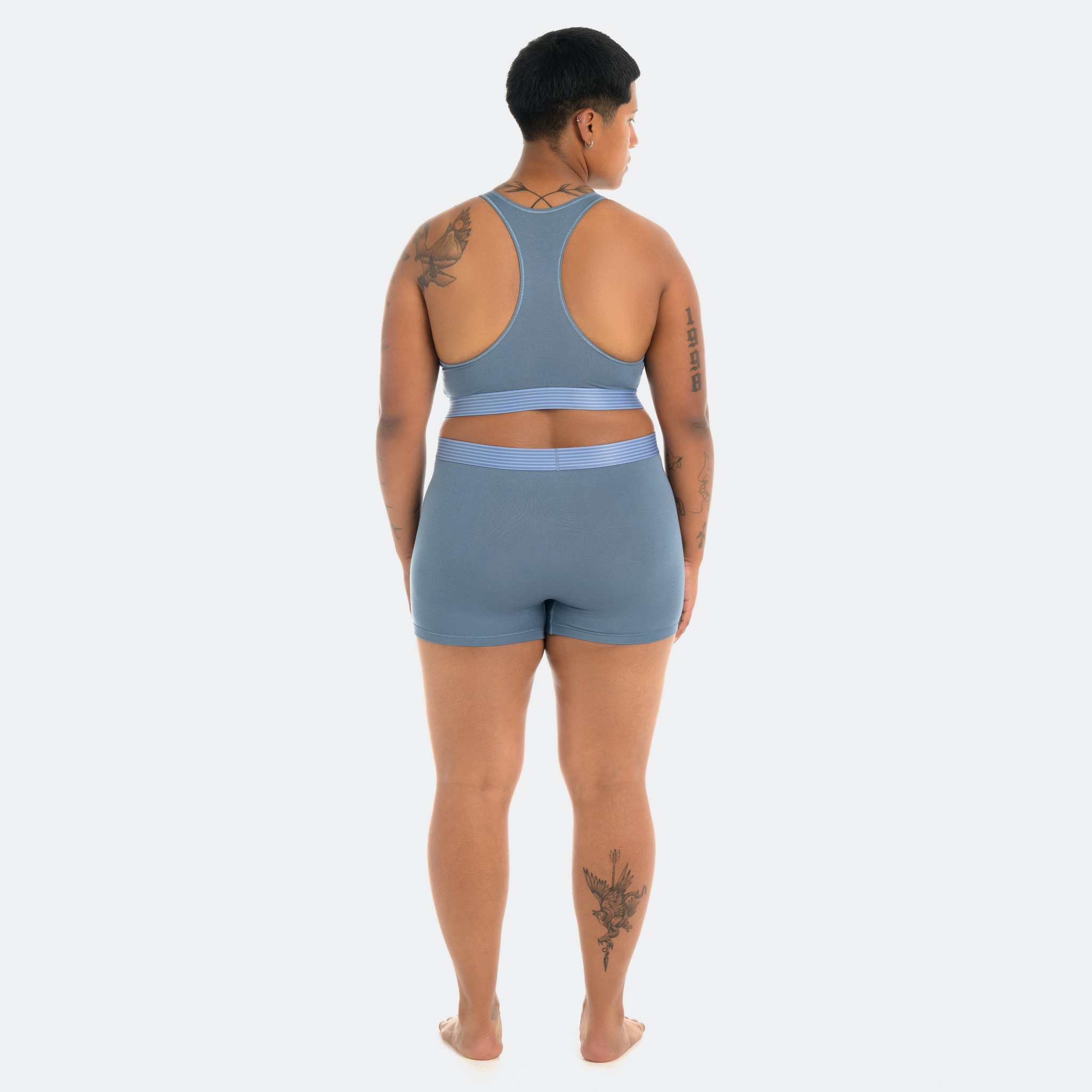 Gabby wears a size L