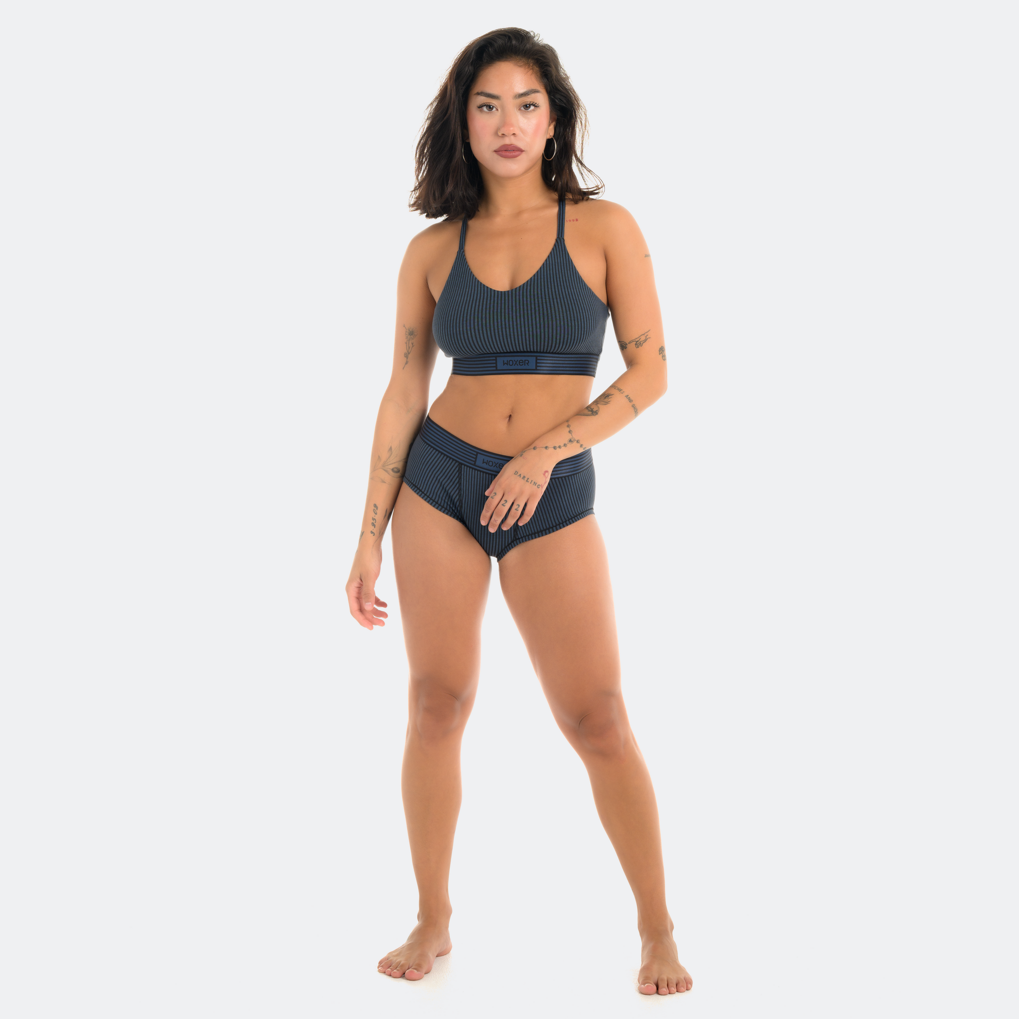 Tess wears a size S
