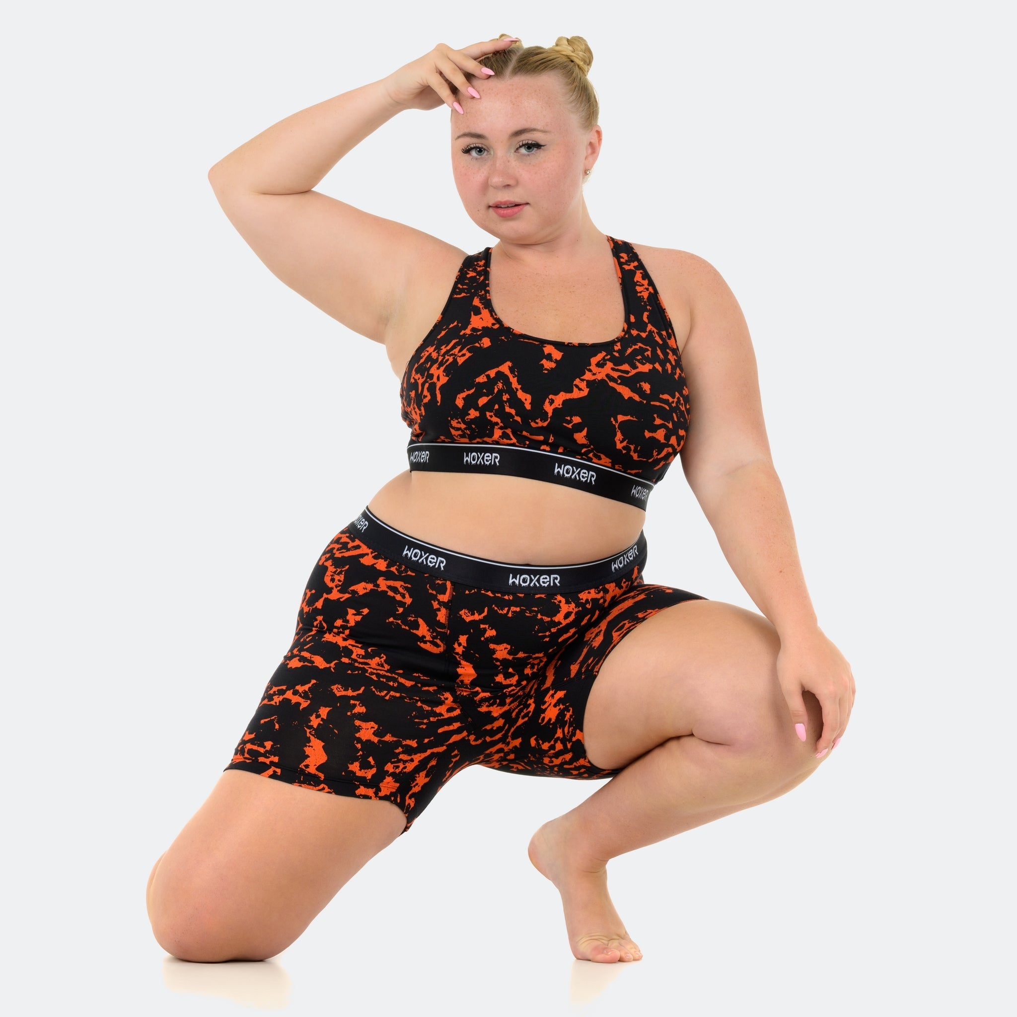 Niki wears a size XL