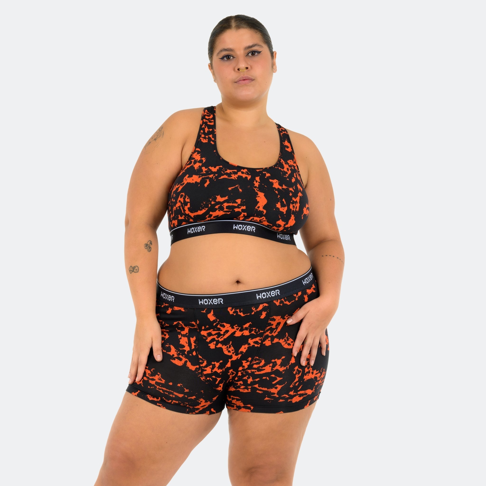 Aymeth wears a size XL