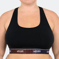 Niki wears a size XL