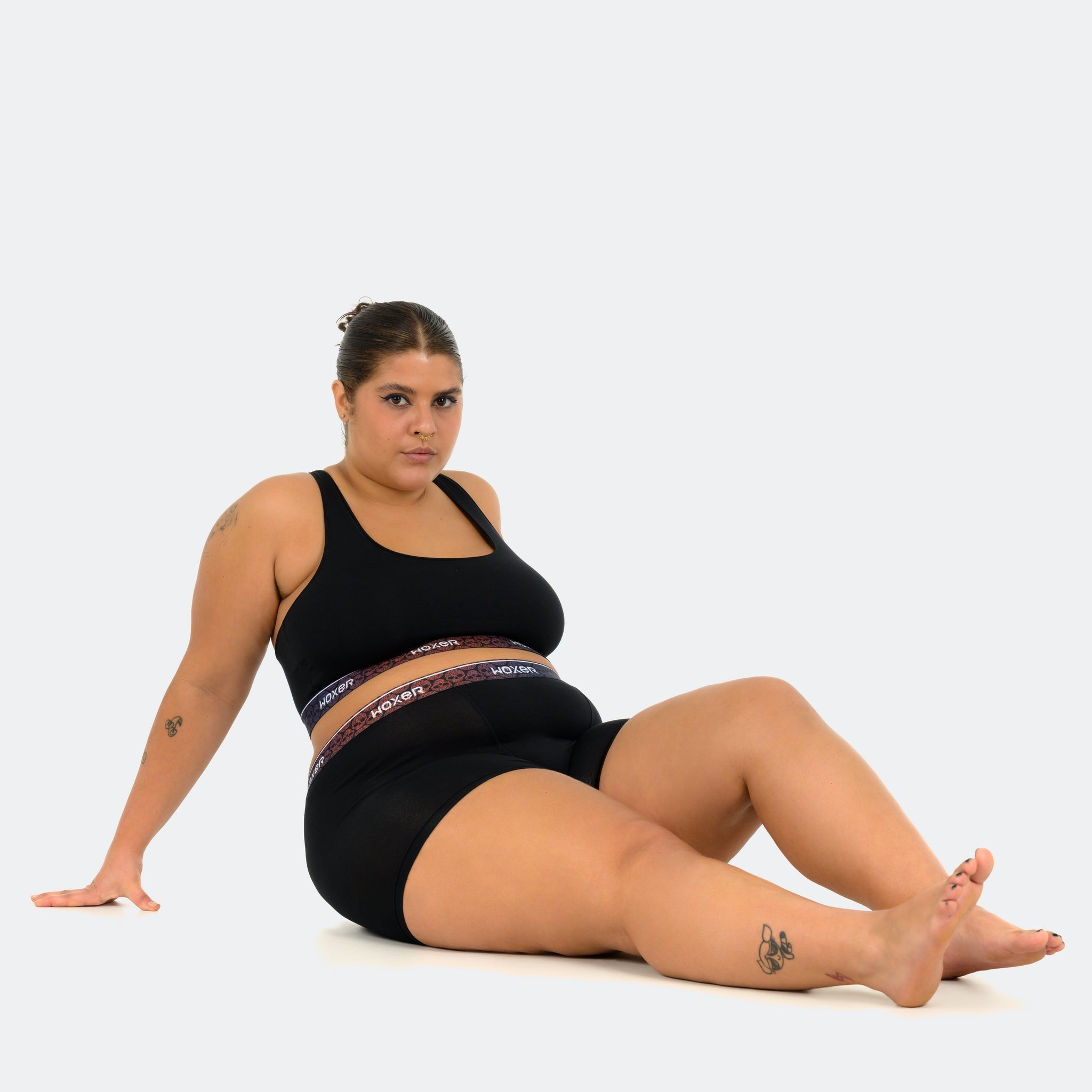 Aymeth wears a size XL