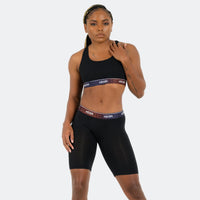 Ebony wears a size M