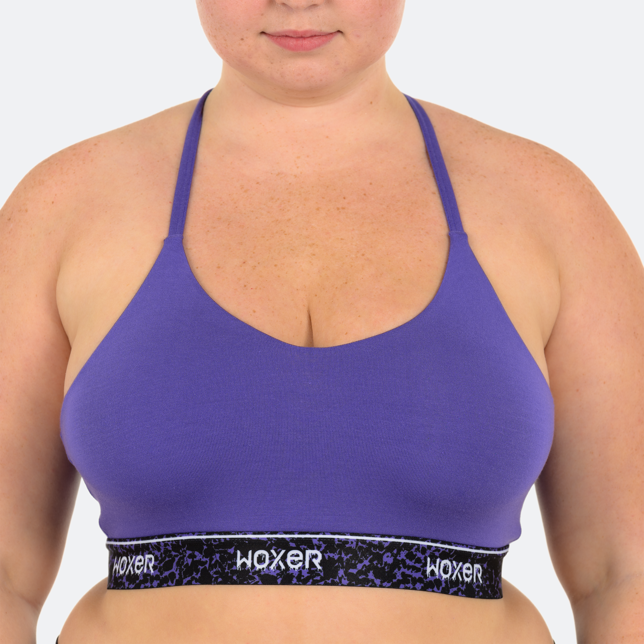 Niki wears a size XL