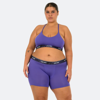 Aymeth wears a size XL