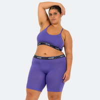 Aymeth wears a size XL