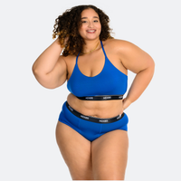 Jadiaa wears a size 2XL