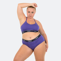 Niki wears a size XL