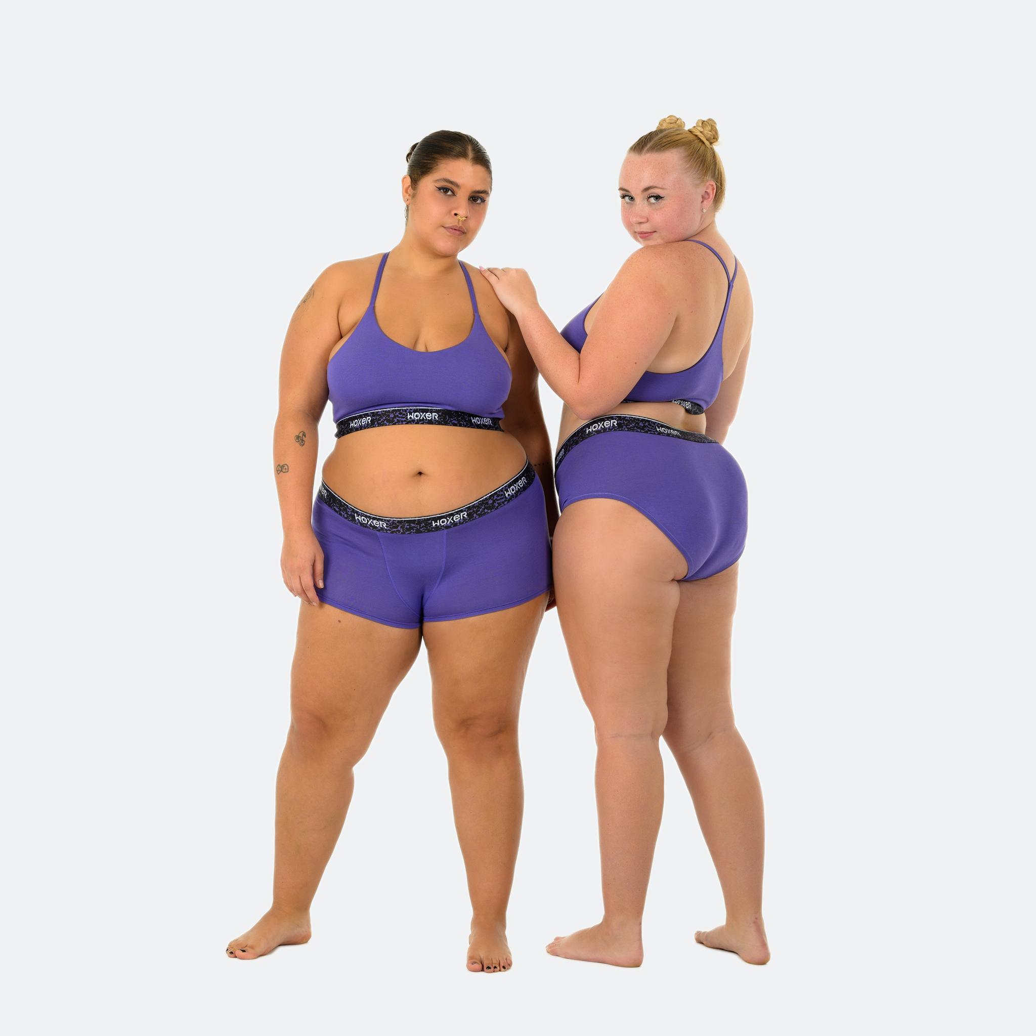 Aymeth wears a size XL, Niki wears a size XL