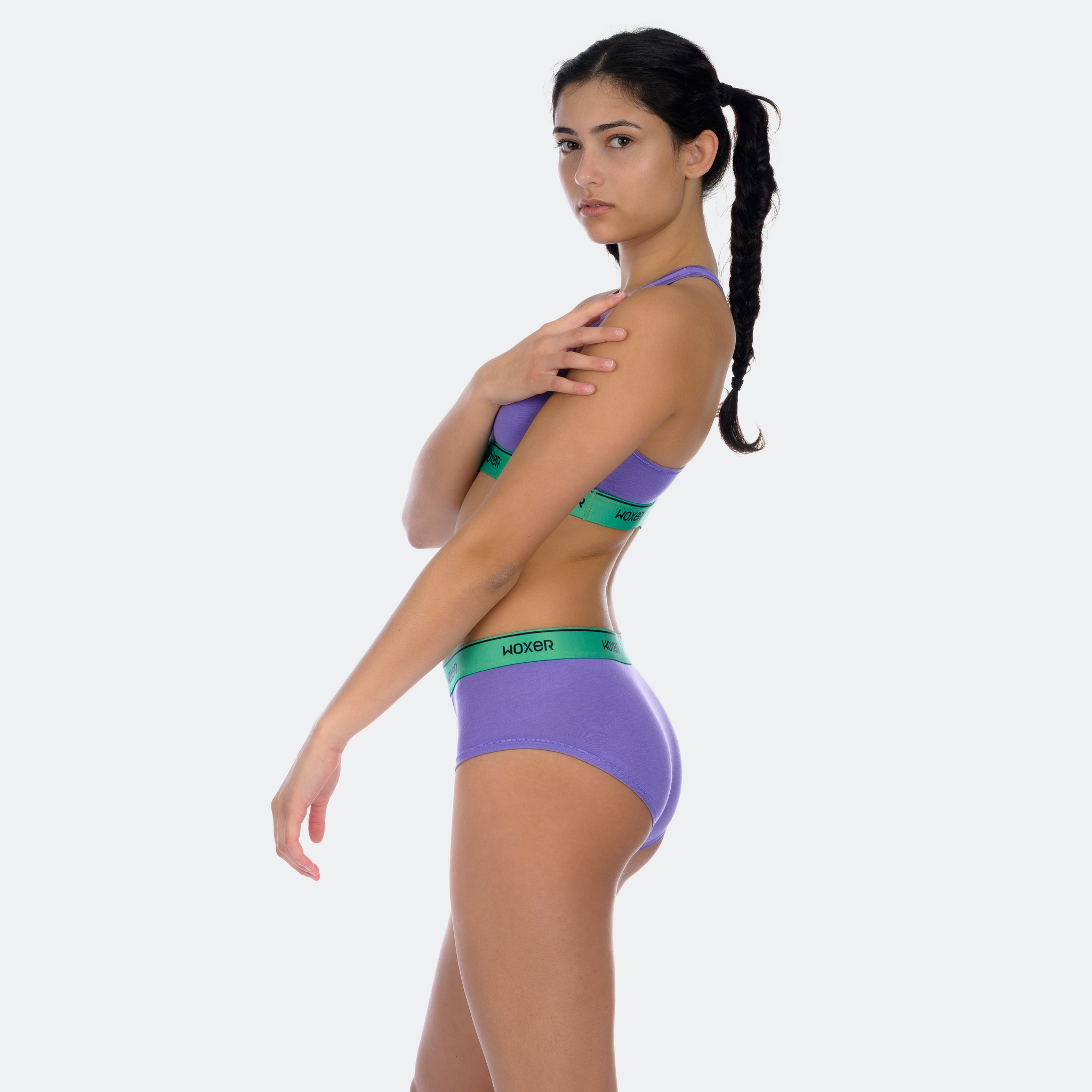Maya wears a size M