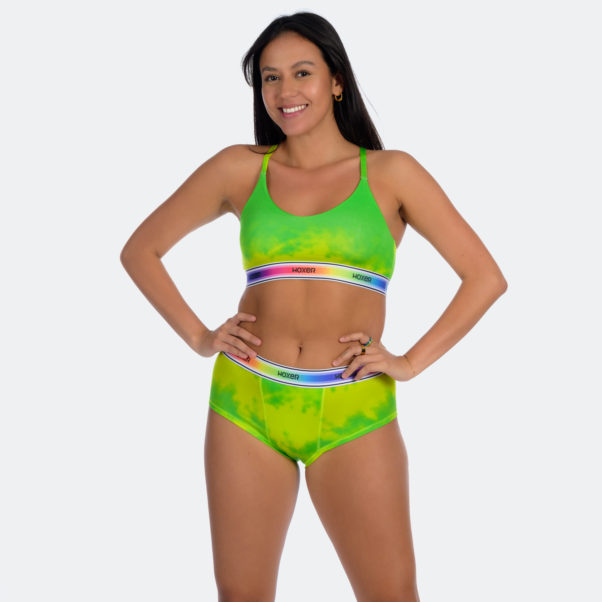 Carla wears a size L