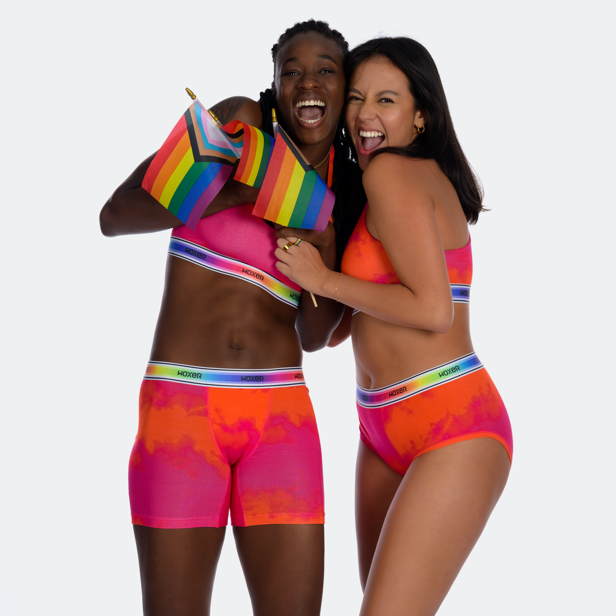 Lana wears a size M, Carla wears a size L