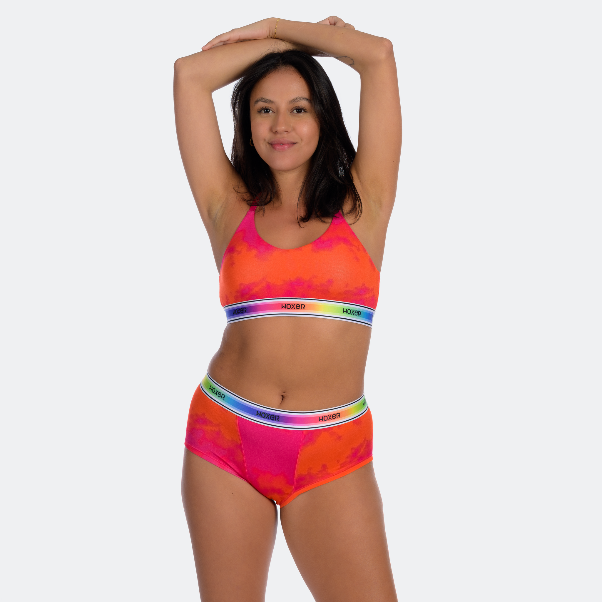 Carla wears a size L
