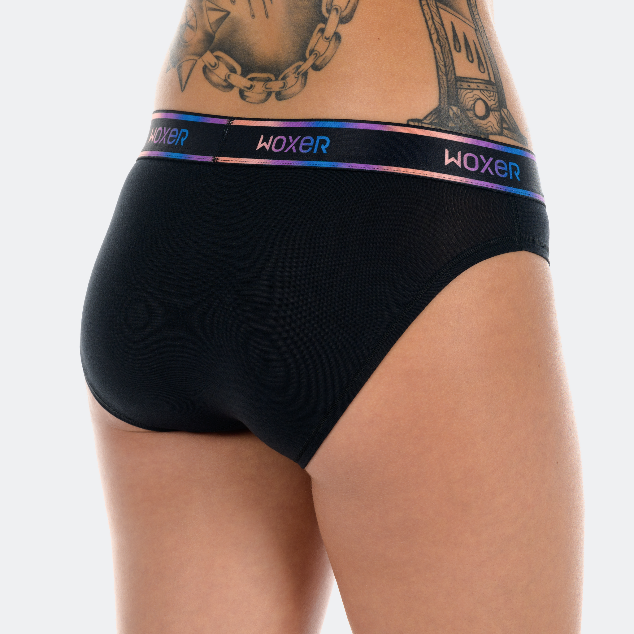 Lauren wears a size S