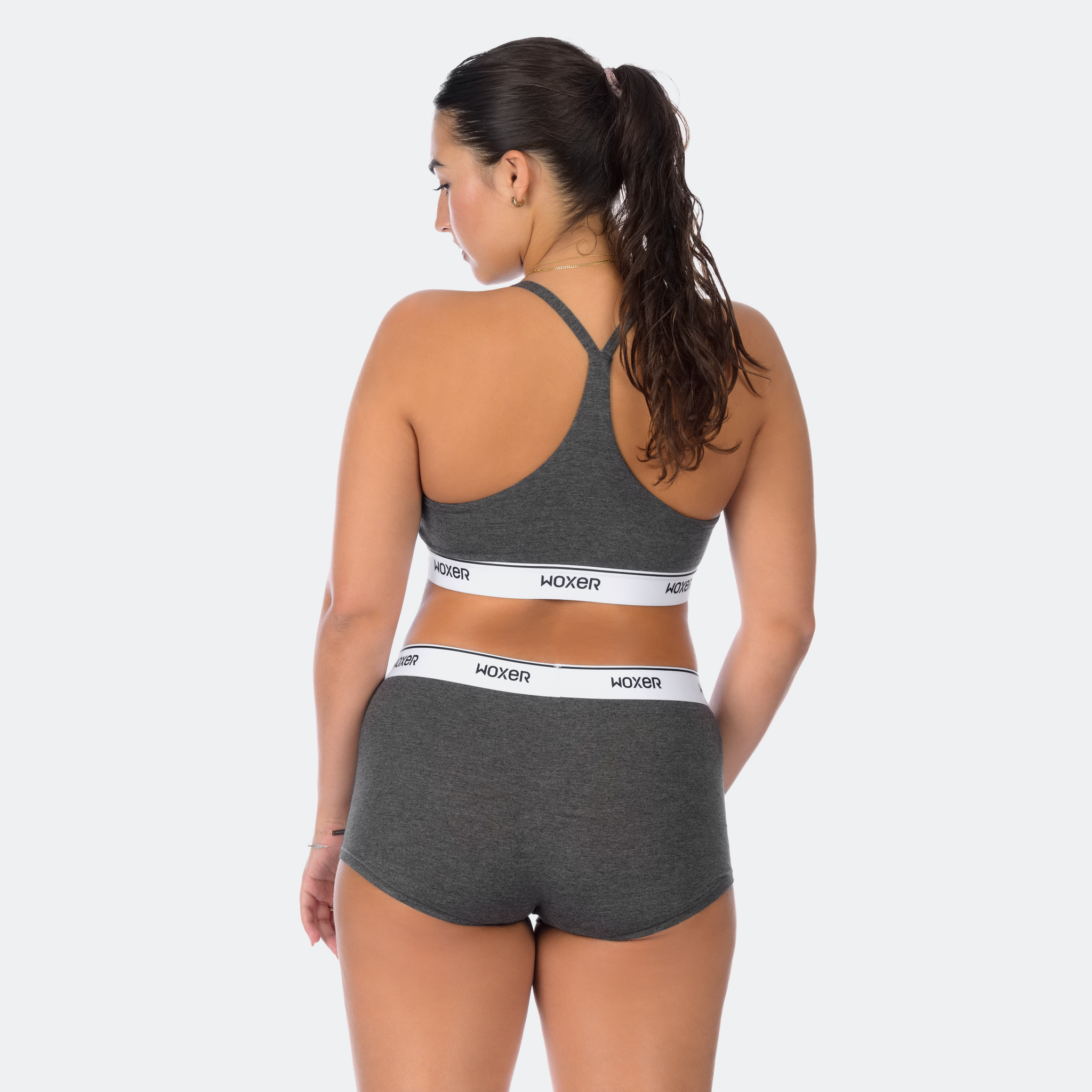 Natalie wears a size L