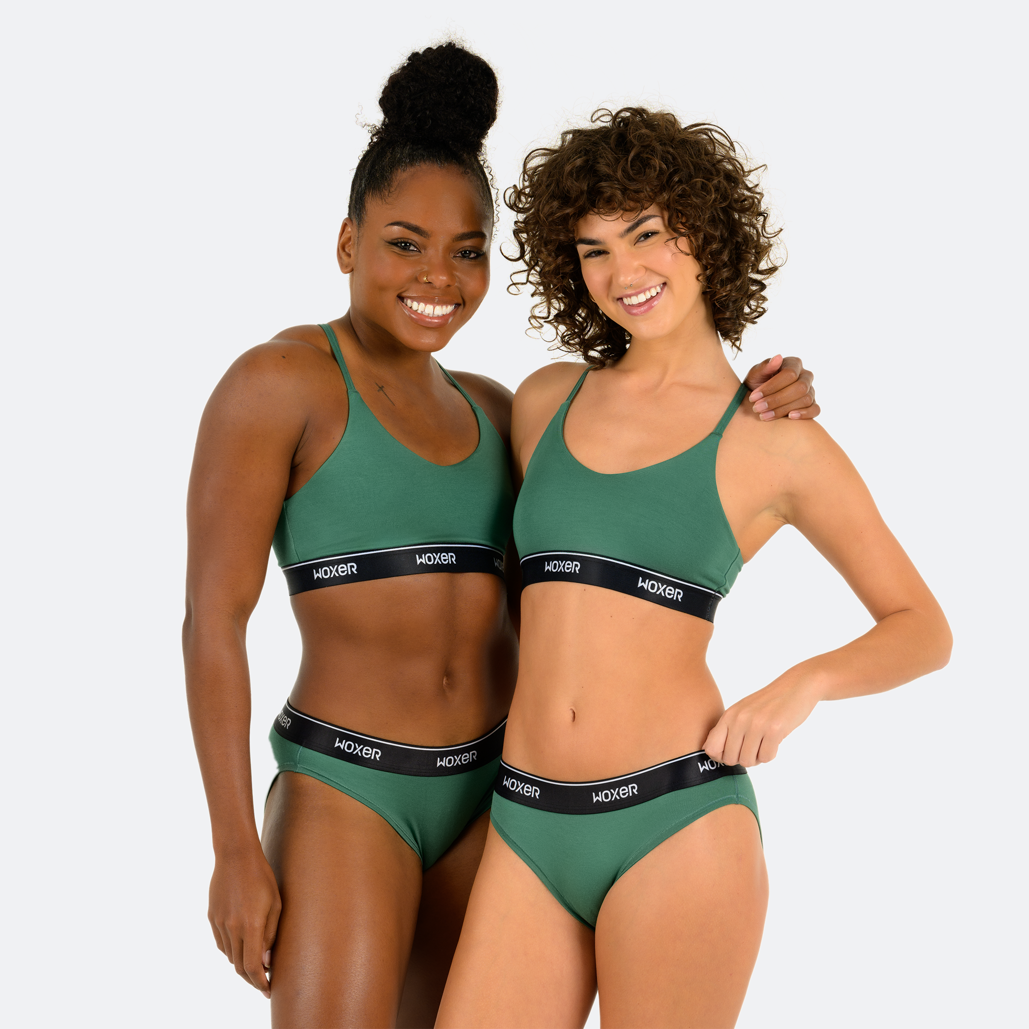 Ebony wears a size M, Mia wears a size S