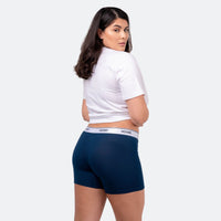 Alexa wears a size XL
